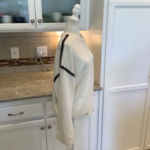La Lavon Cream Sweater with Black Stitching Size Medium Cozy and Oversized - Picture 3 of 10